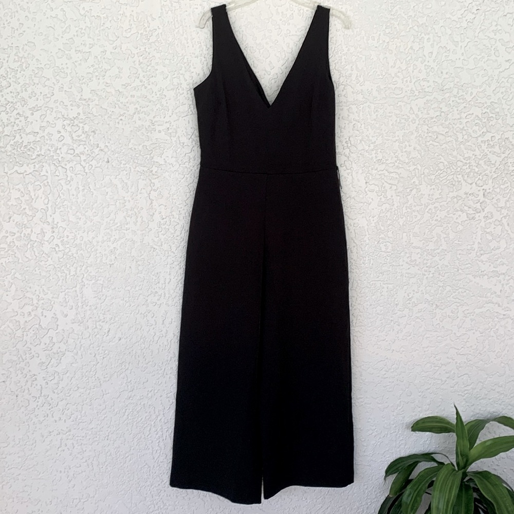 Sam Edelman black crop jumpsuit with pockets and size zipper size 2,no belt